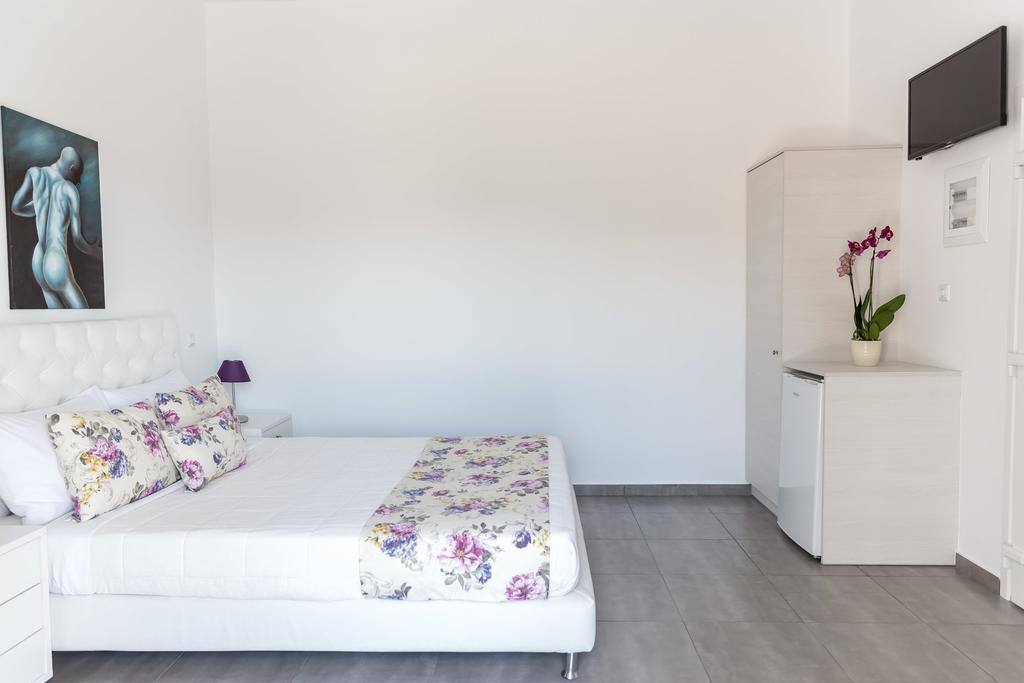Aigli Villa Fira  Rum bild