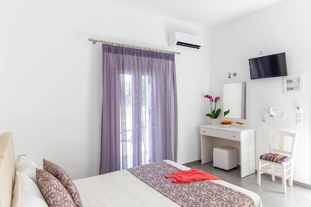 Aigli Villa Fira  Rum bild